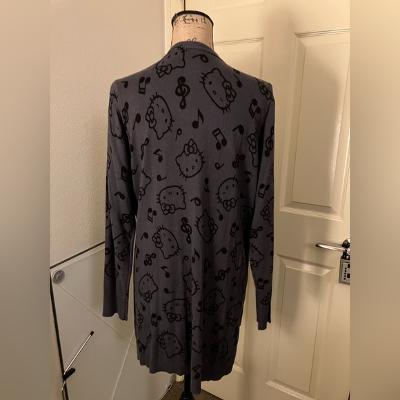 Rare Torrid Black and Gray Hello Kitty long Cardigan music notes 0 10 12 large - Picture 5 of 7